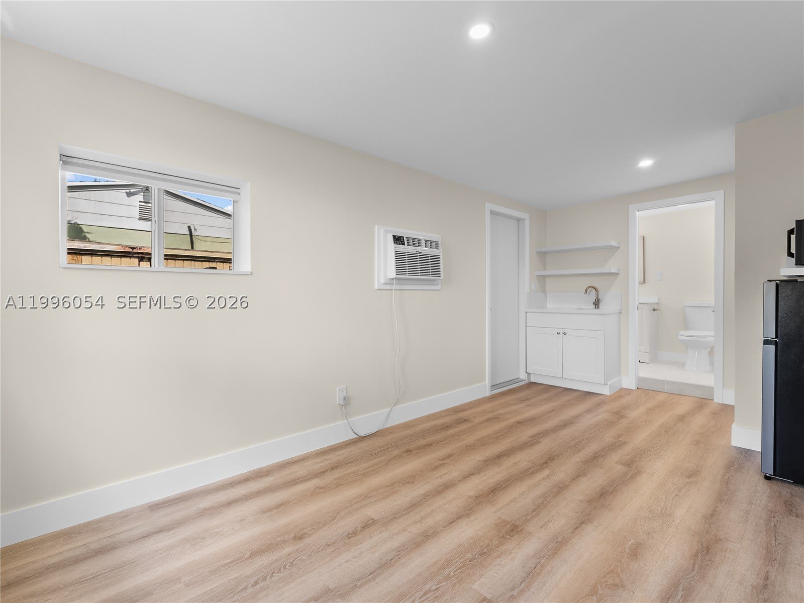 7401 SW 38th St – photo 2