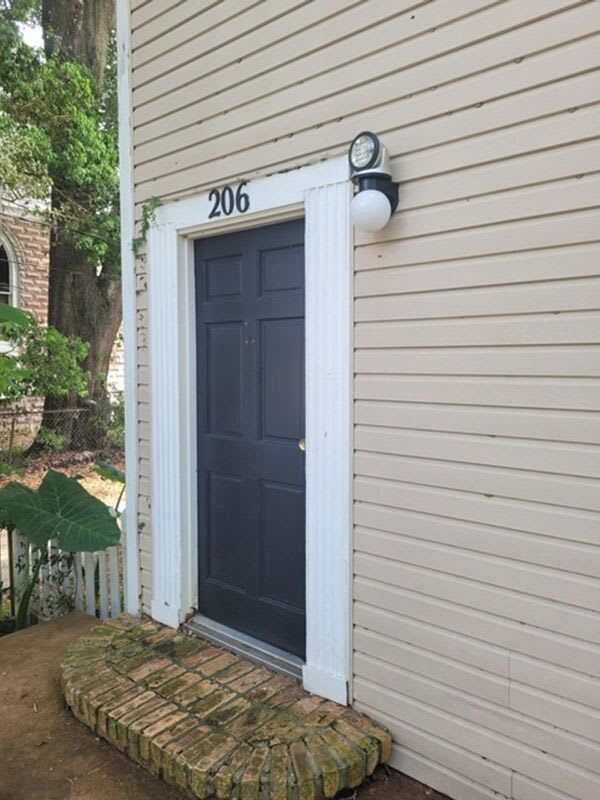 206 E Howry Ave – photo 2