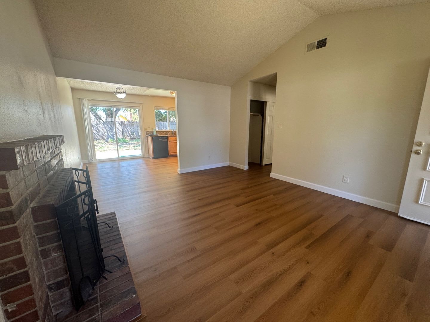 Recently Remodeled Four Bedroom Rosemont Home with Large Backyard! – photo 3
