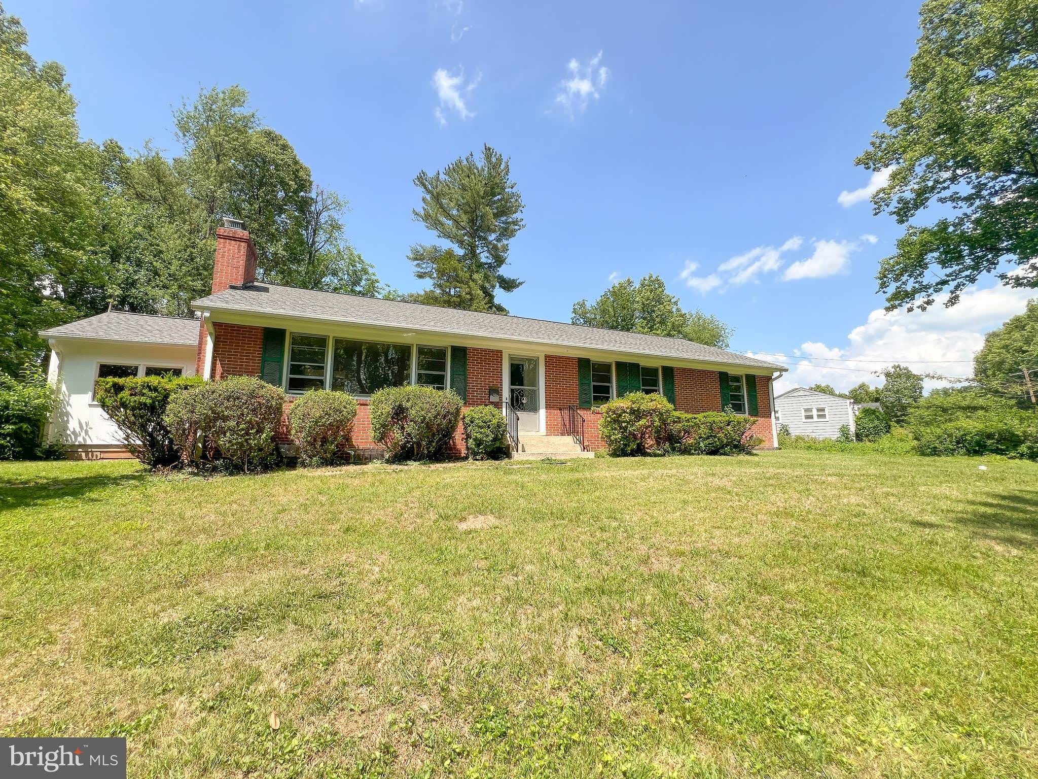 10001 WOODHILL Road – photo 2