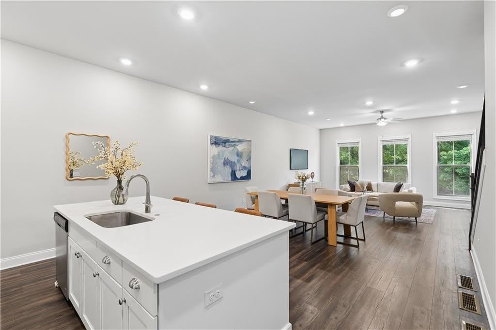 857 Constellation Drive – photo 5