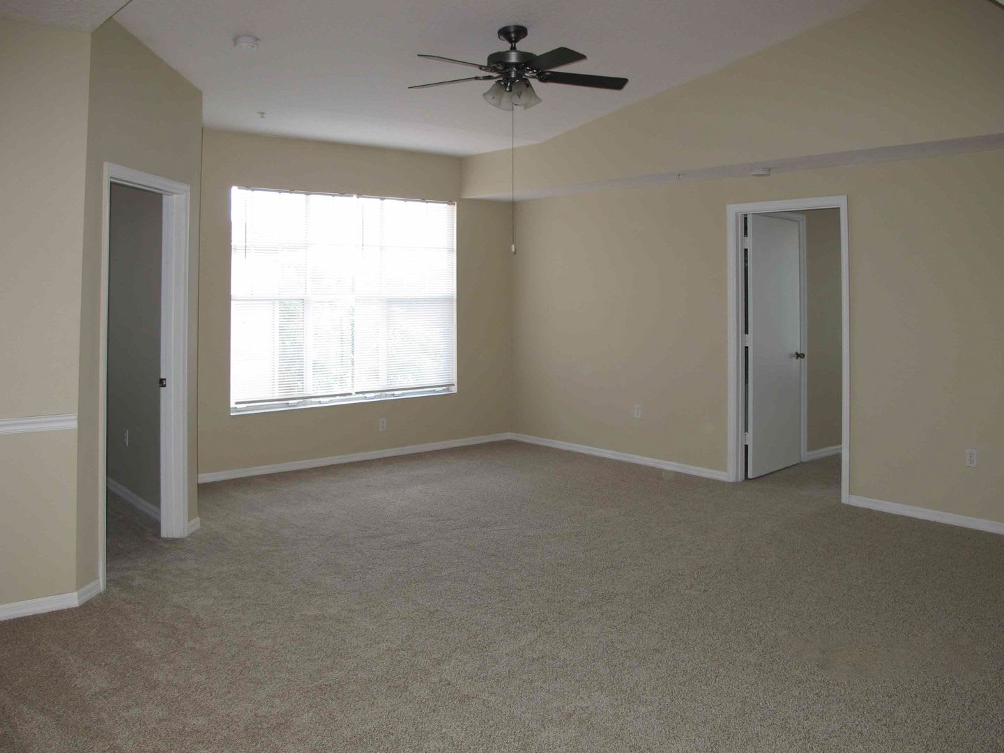 2 bd / 2 ba Condo in Gated Community – photo 3