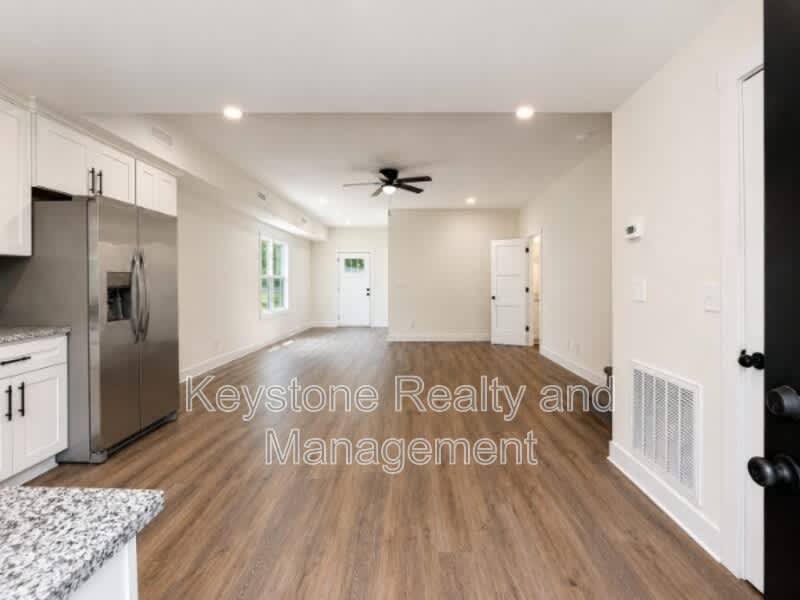 925 Ford Street – photo 4