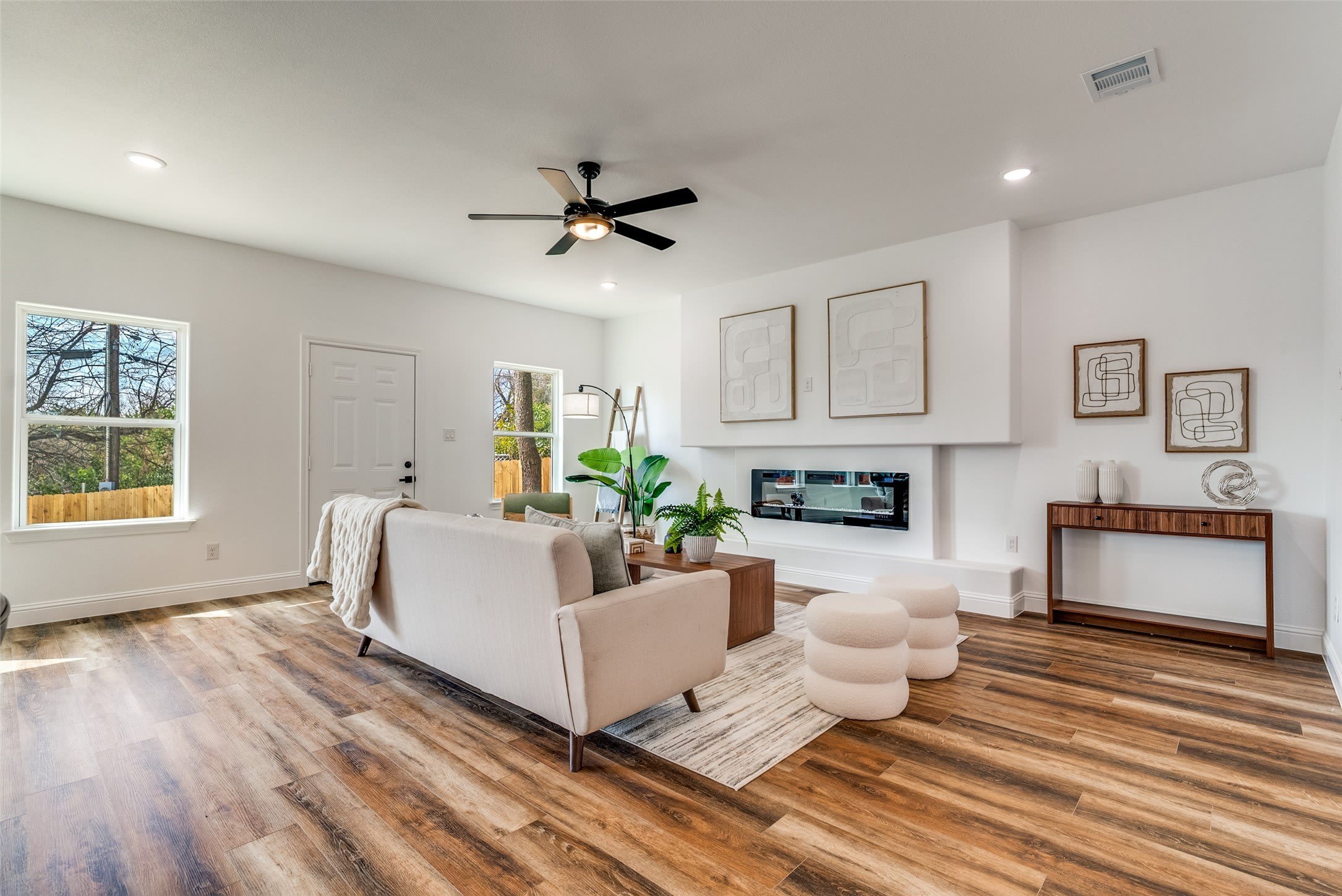 2621 Hillside Drive – photo 5