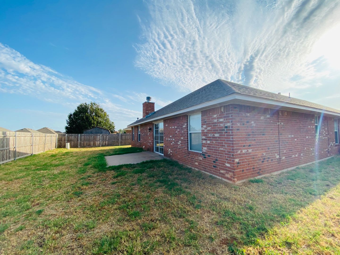Freshly remodeled, 4 bed, 2 bath house in Mustang – photo 2