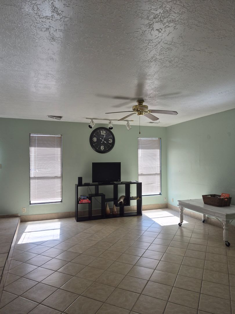 PARTIALLY FURNISHED – photo 3