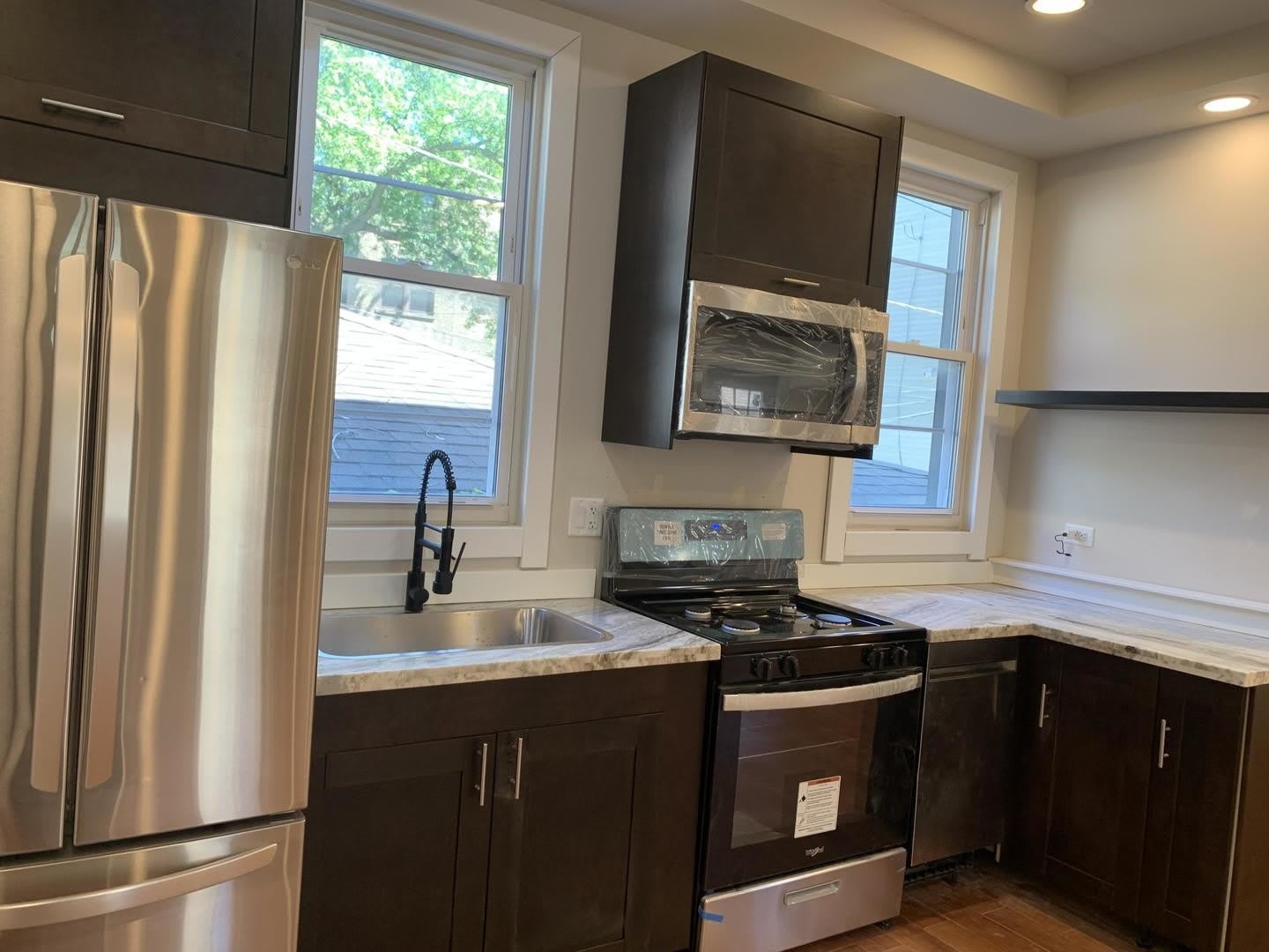 2418 N Washtenaw Avenue – photo 2