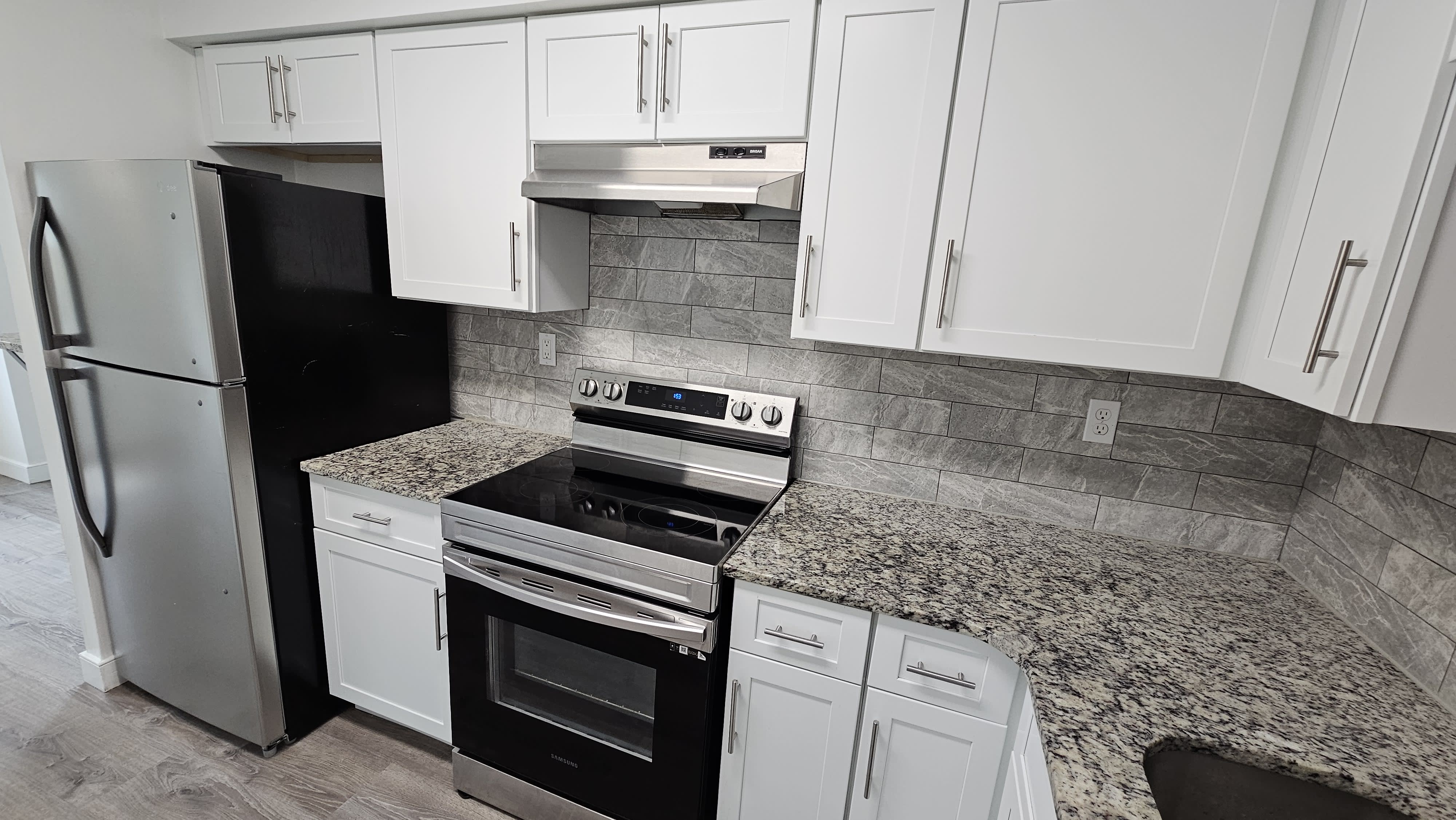2073 Harbour Dr – photo 5