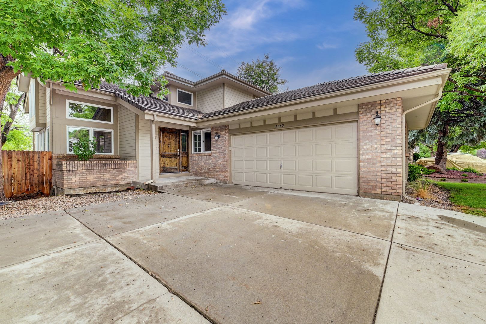 5 Bedroom 4 Bath Home With Attached 2 Car Garage – photo 1