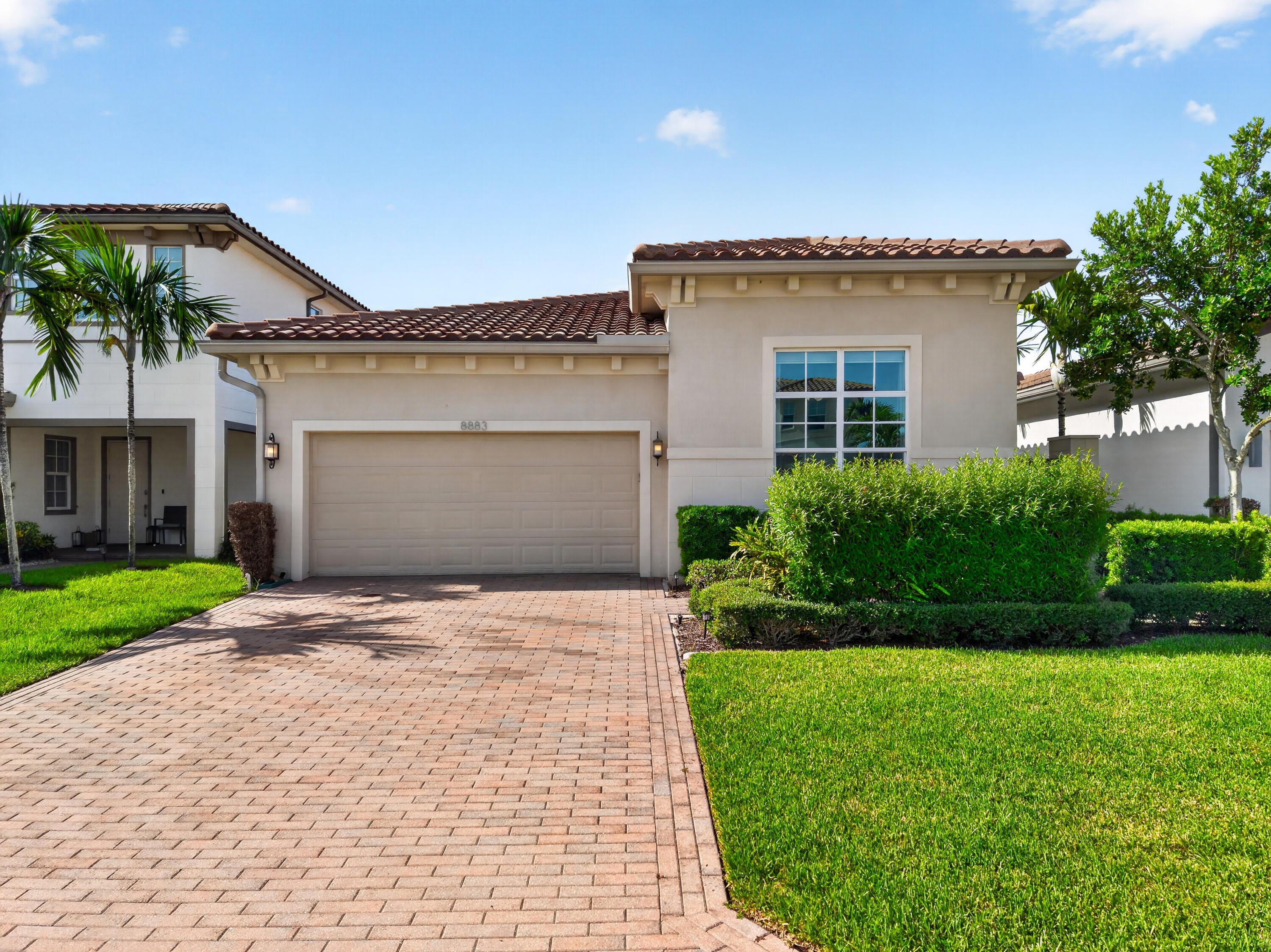 8883 KINGSMOOR Way – photo 2