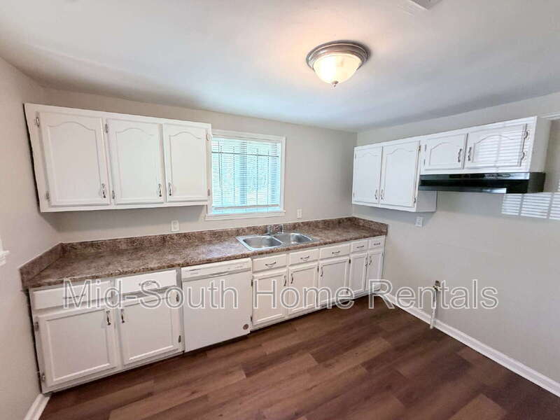 858 Eyers Rd – photo 5