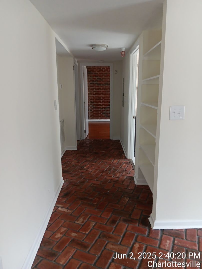 2027-2028 Leasing Year Heart of 14th ST / 3 bedroom 2 Bath 515 14th St NW Apt B – photo 5