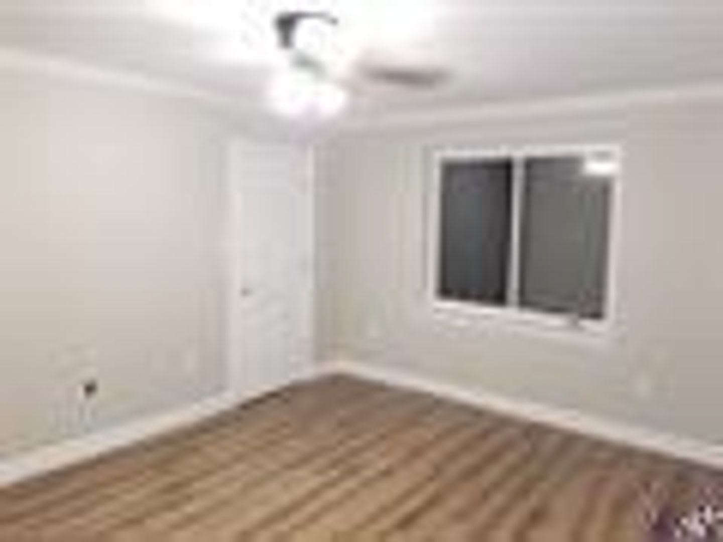 3 bedrooms 2 baths – photo 4