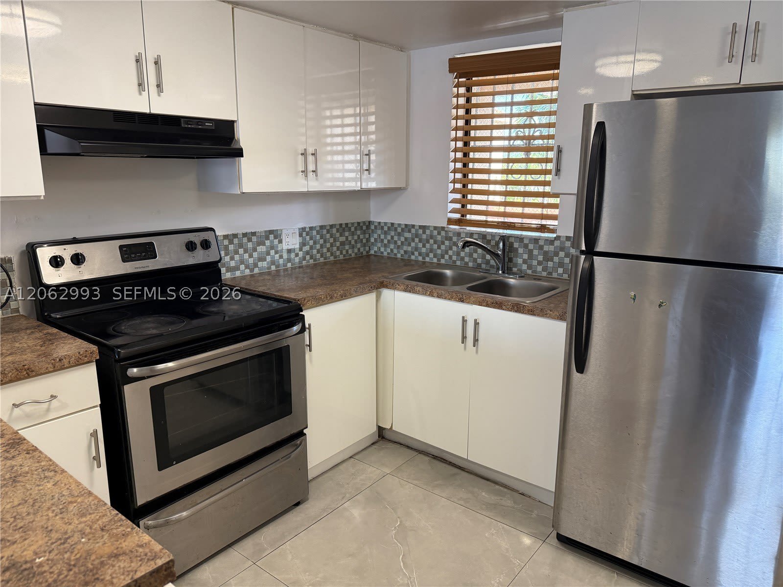 5530 W 26th Ct – photo 1