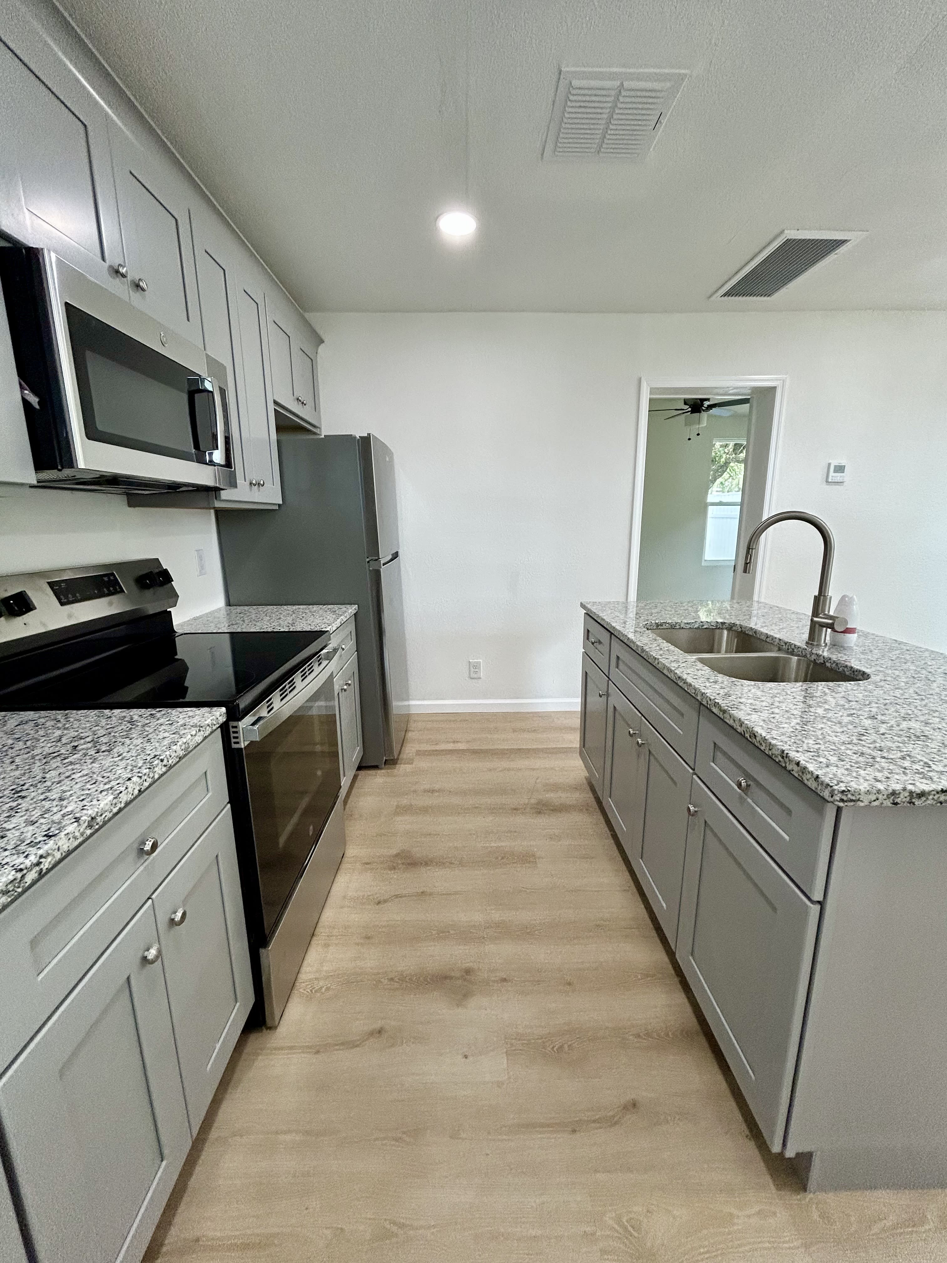 245 E Fort Dade Avenue – photo 3