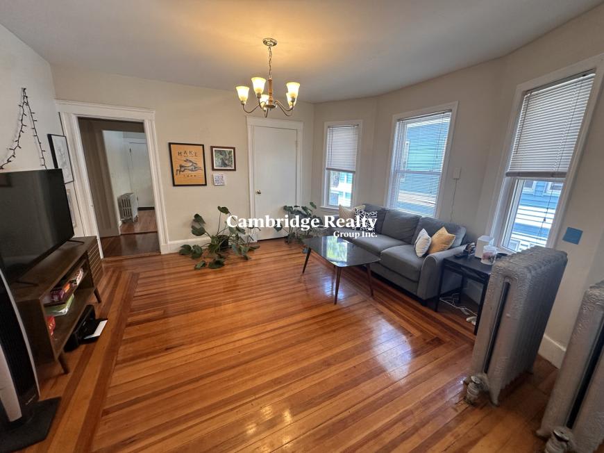 24-26 Burnham St. – photo 3