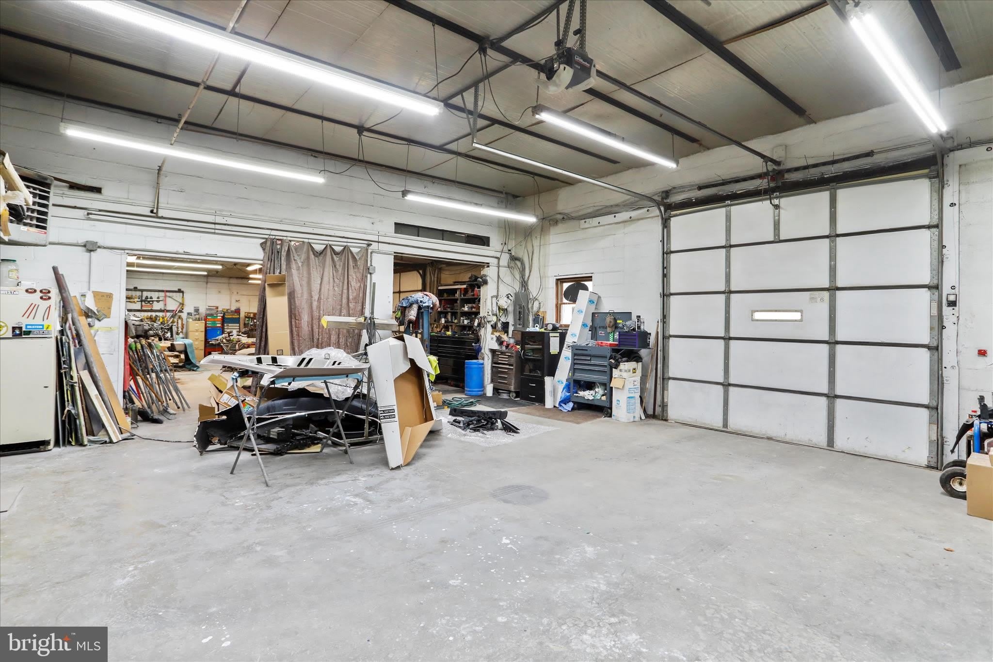 250 ARMSTRONG Street – photo 5