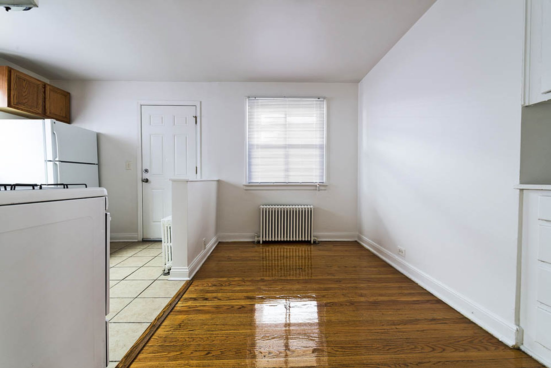8255 S Maryland – photo 5