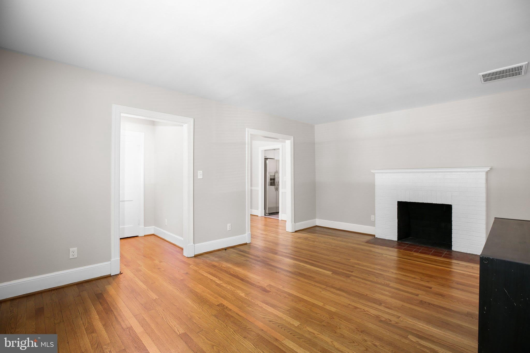 1213 STAFFORD Avenue – photo 5