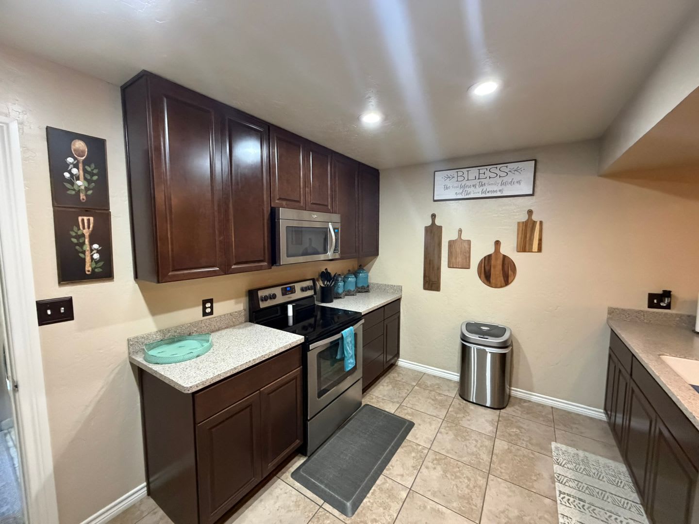 Fully Furnished All Bills Paid – photo 4