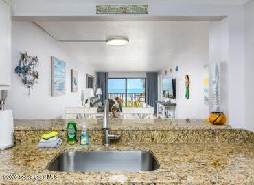 8500 Ridgewood Avenue – photo 5