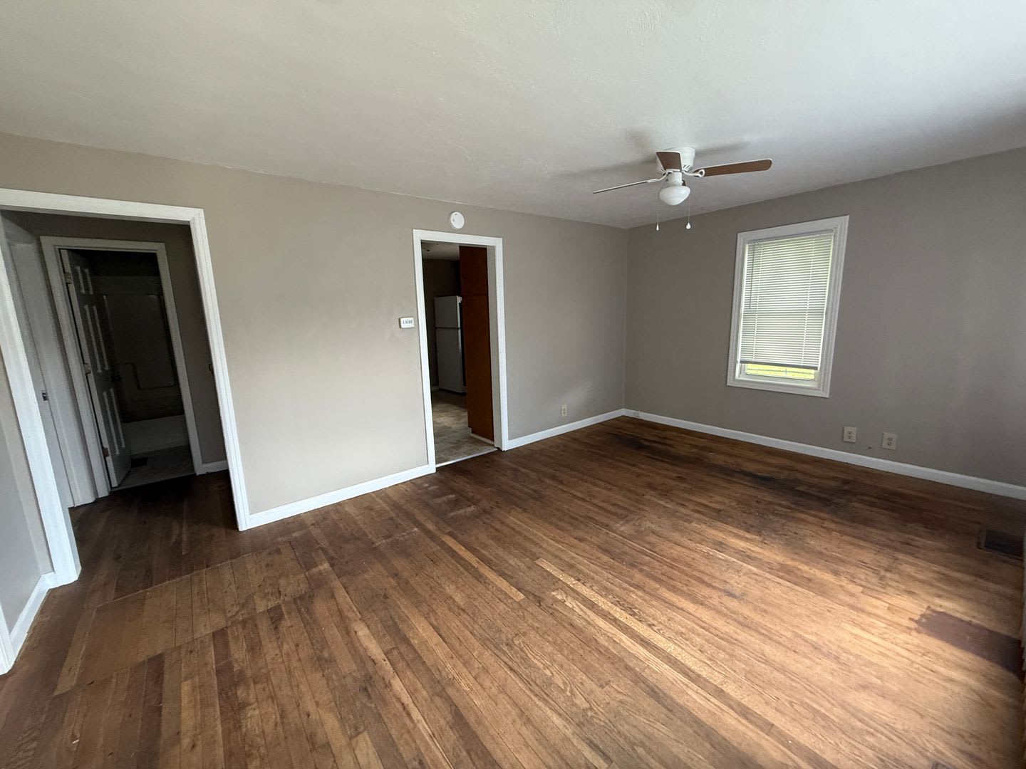3 Bed 1 Bath REMODELED* Home! – photo 3