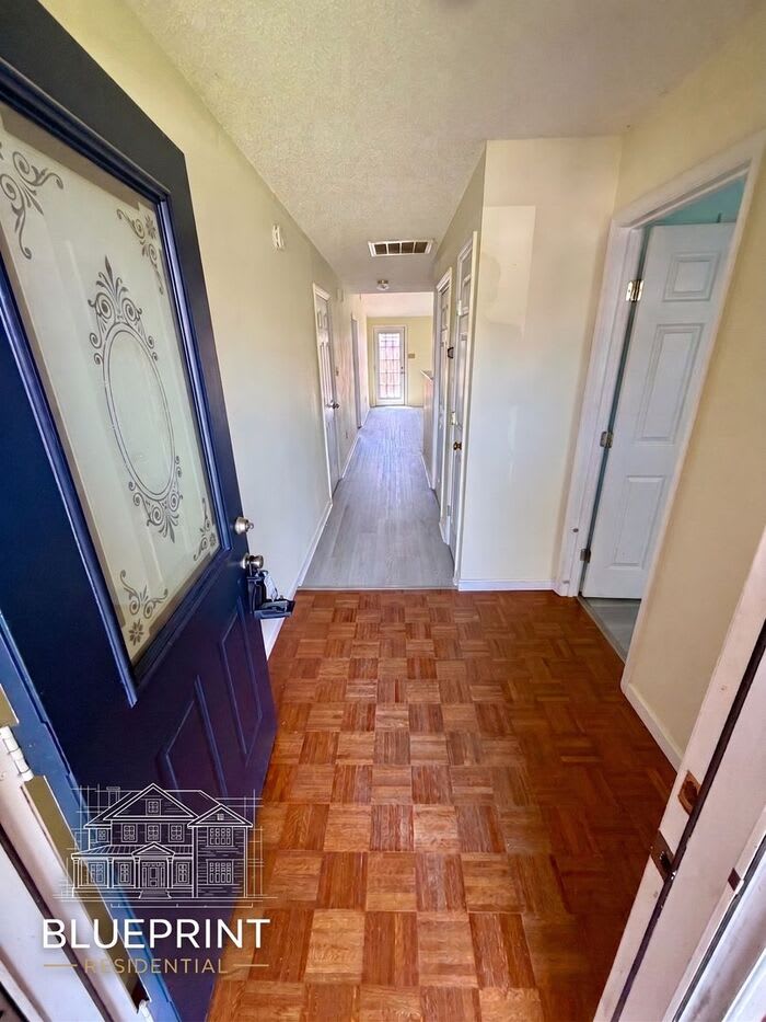 7913 Eldin Way – photo 3