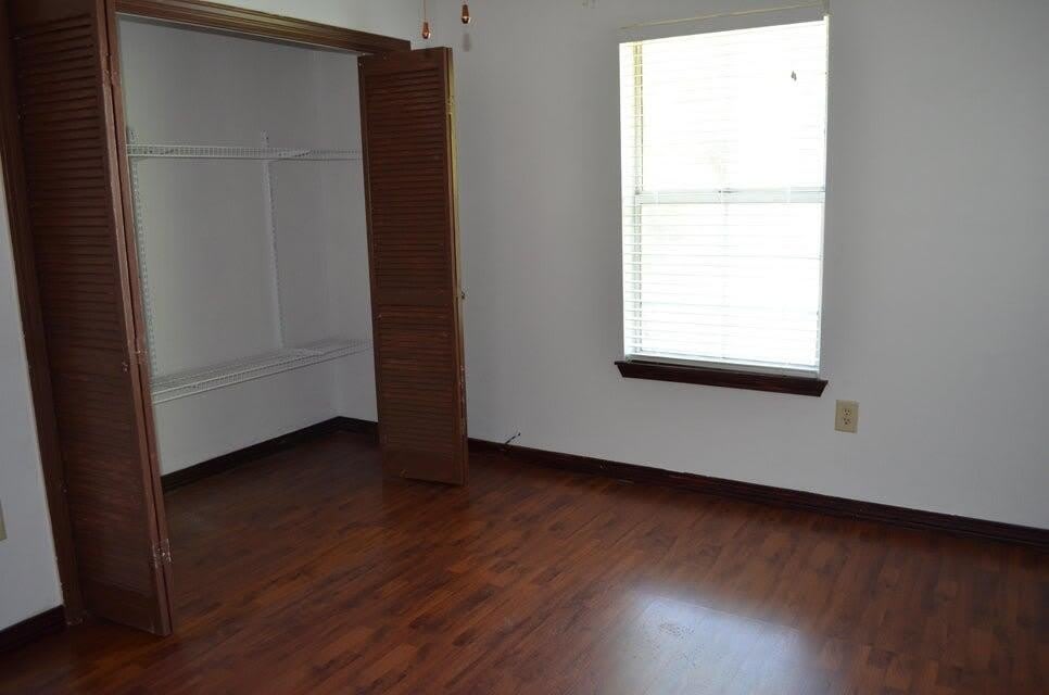 380 NW Canterbury Circle – photo 4