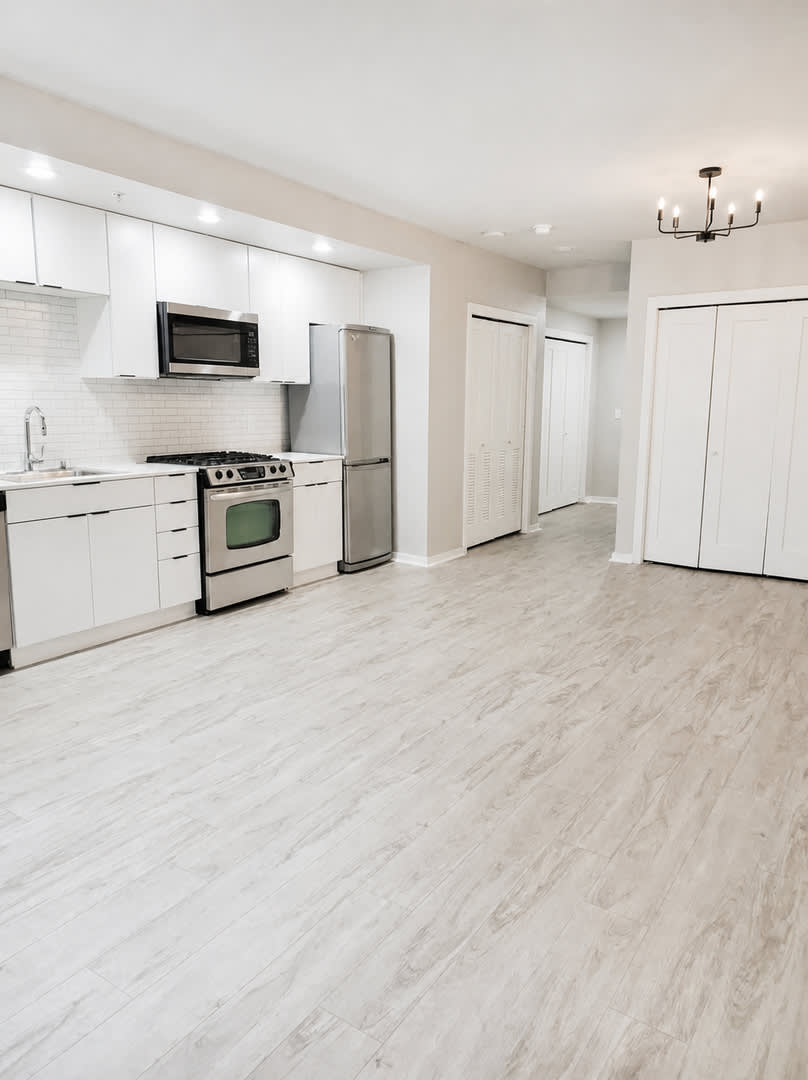 Beautifully Updated Seattle Studio Condo @ the Highly Desirable Parc-Belltown Community! – photo 2
