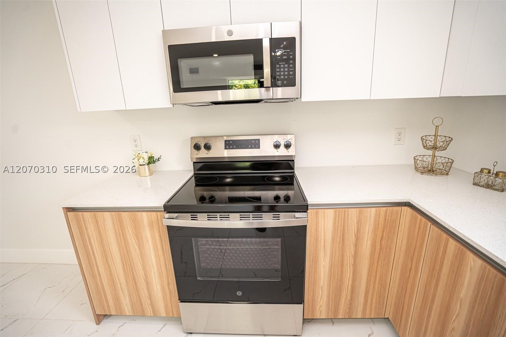 20720 NW 34 Avenue – photo 3