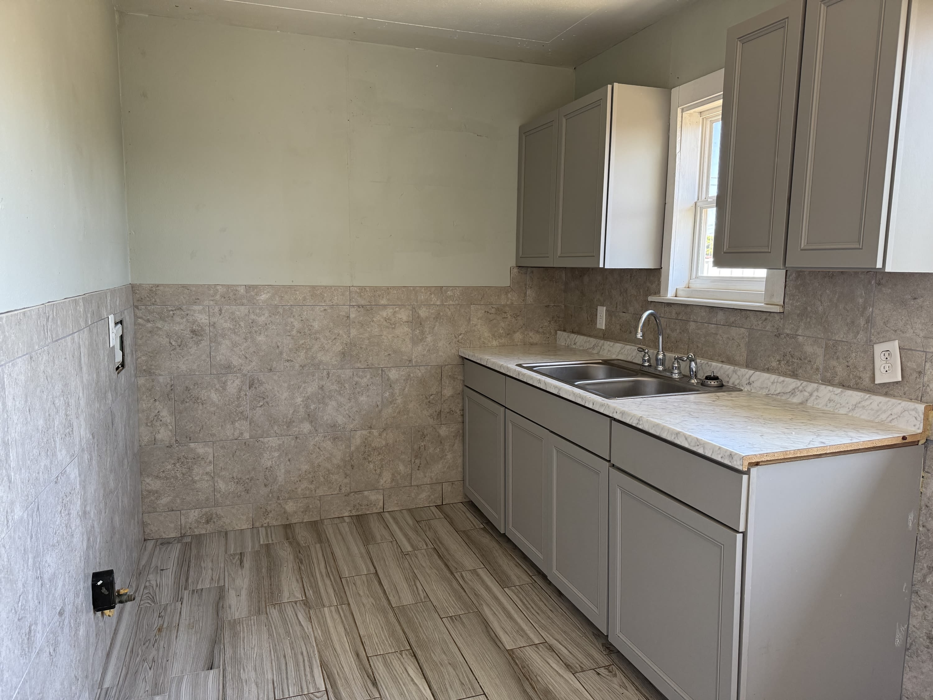 2619 Delano AvenueUnit A – photo 5
