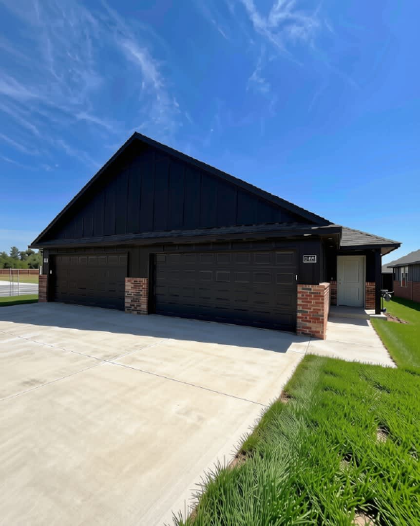 Brand-New 3-Bed, 2-Bath Home with 2-Car Garage in Yukon! – photo 1