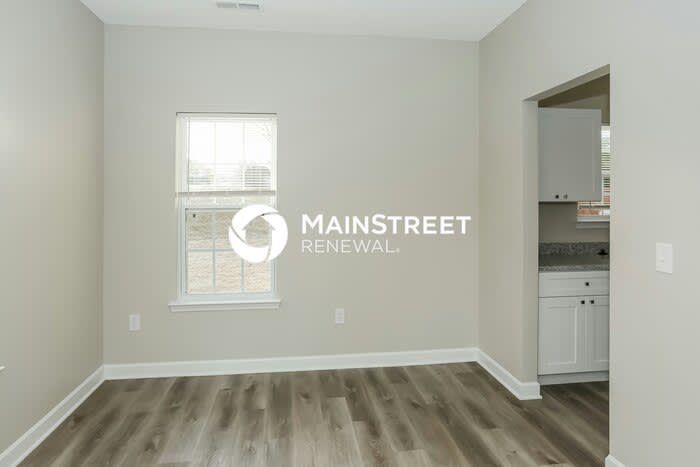 823 Winthrop Ln – photo 3
