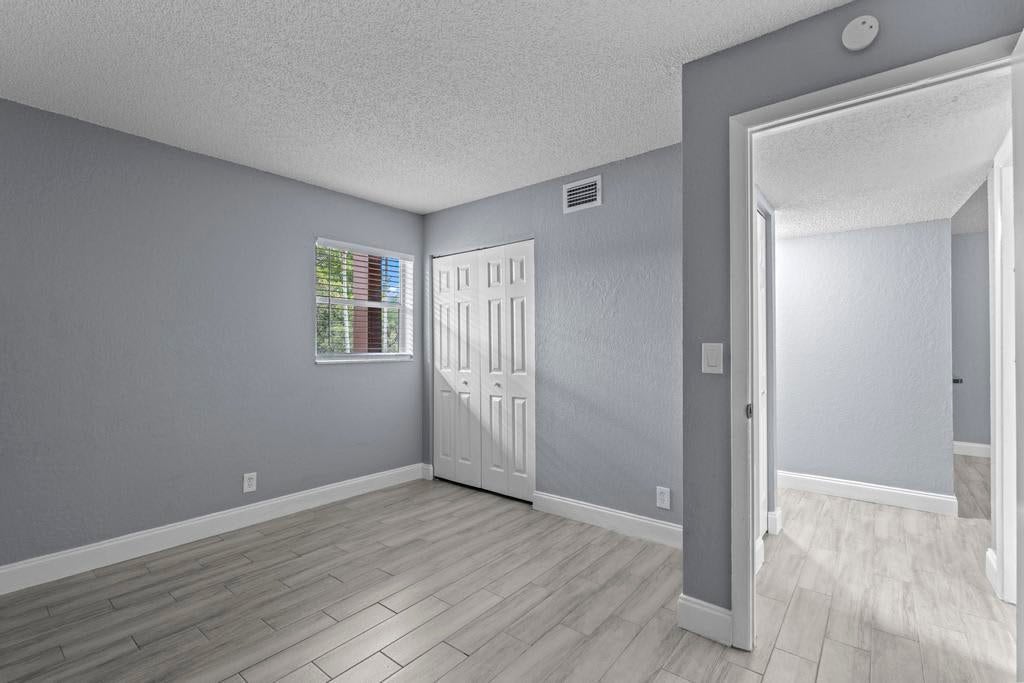 120 Sparrow Dr – photo 5