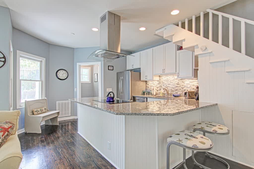 110 Ann St – photo 2