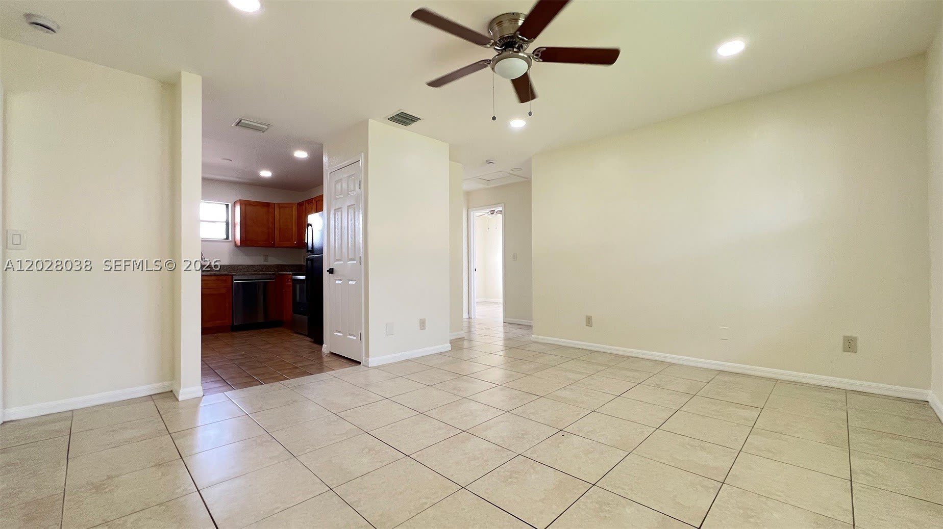 5914 Taylor St – photo 1
