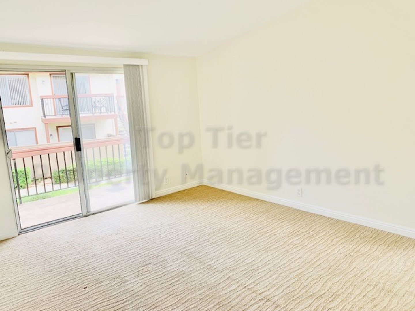 Beautiful 2 Bd/1 Ba, 806 sf upper unit condo located in very desirable La Jolla Colony community – photo 3