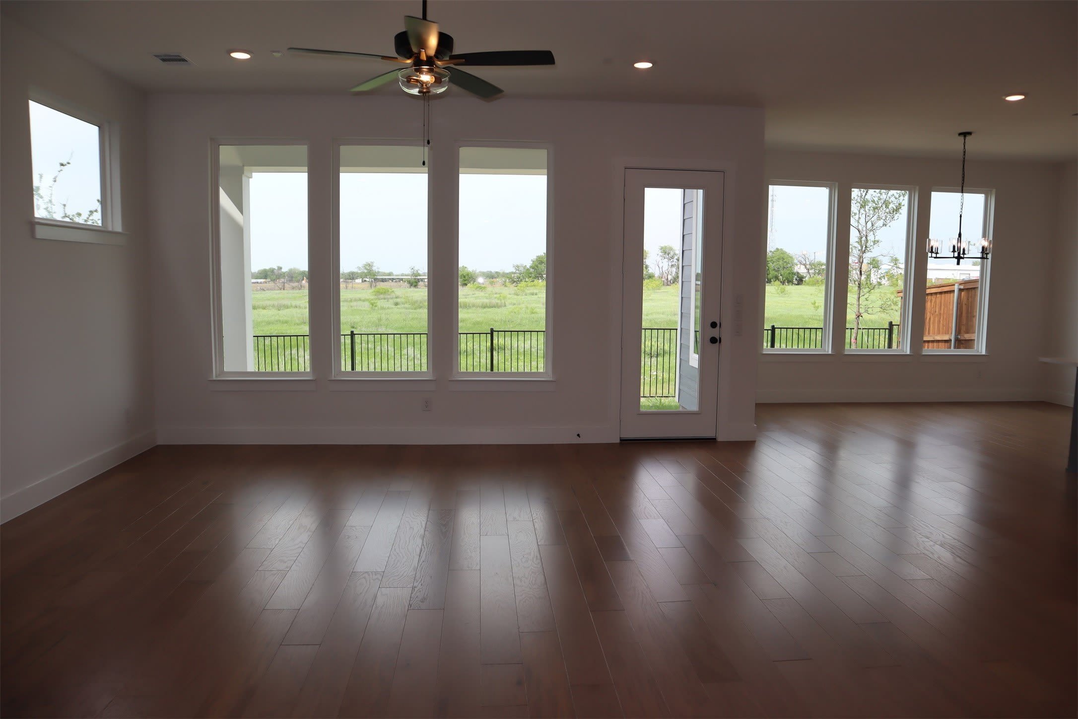 205 Chestnut – photo 4