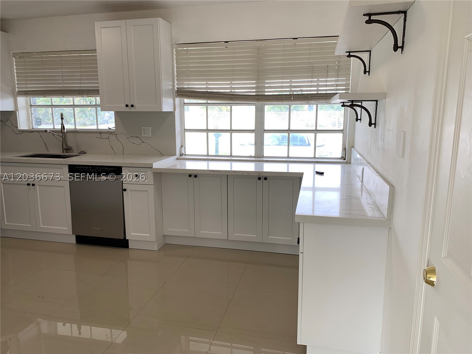 2025 SW 84th Ct – photo 5