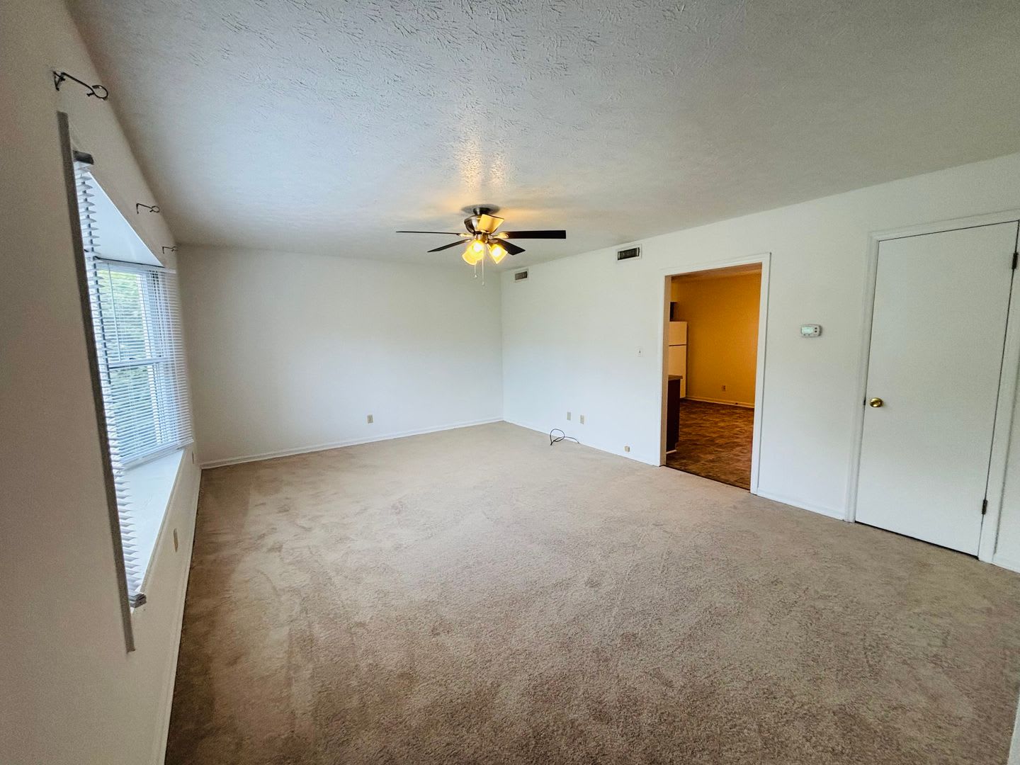 3 Bedroom 1.5 Bath Duplex – photo 2