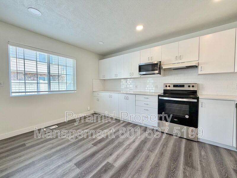 3178 S 945 E – photo 4