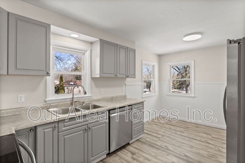 14169 68th Place N – photo 4