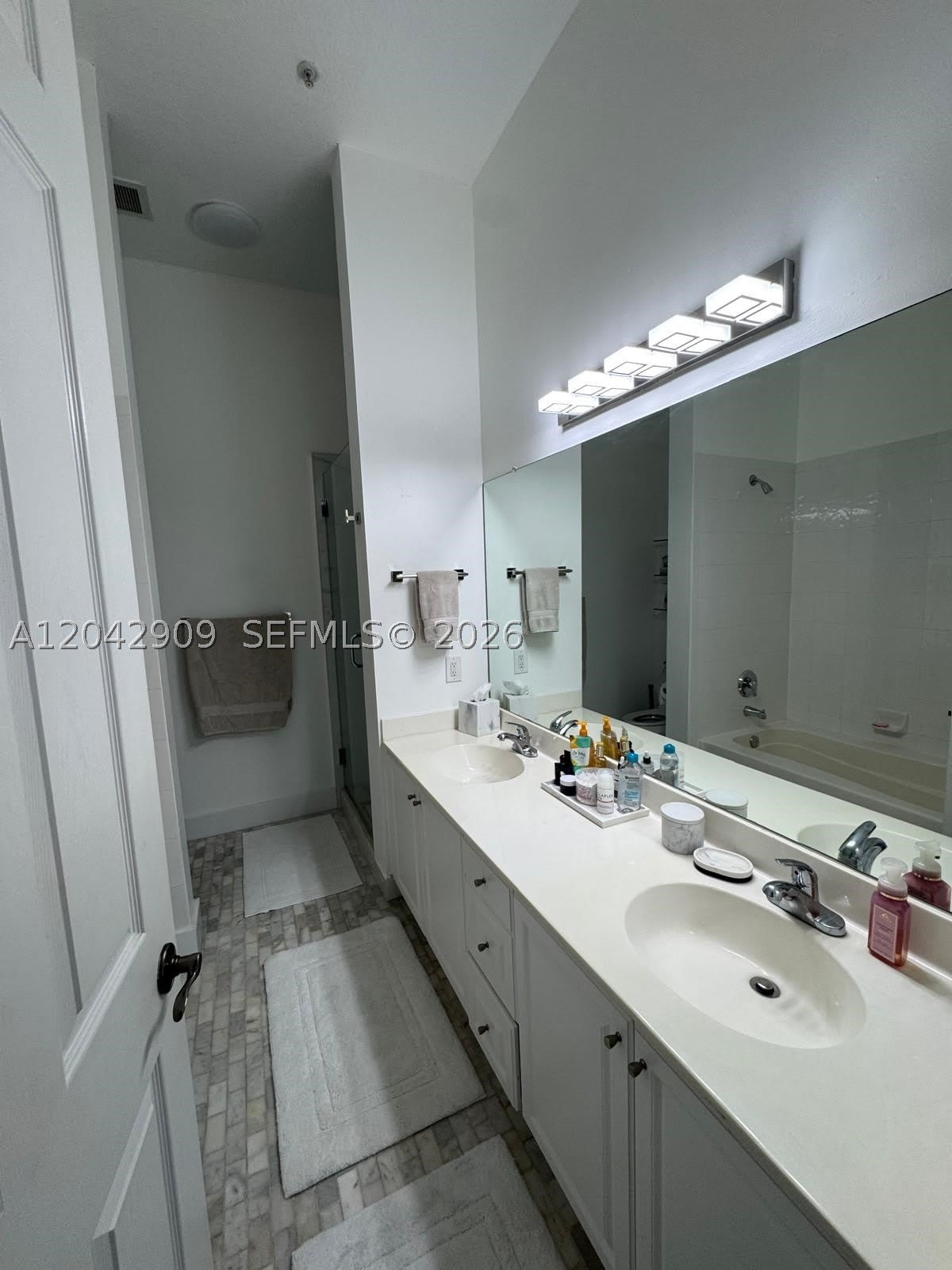 4602 SW 160th Ave – photo 5