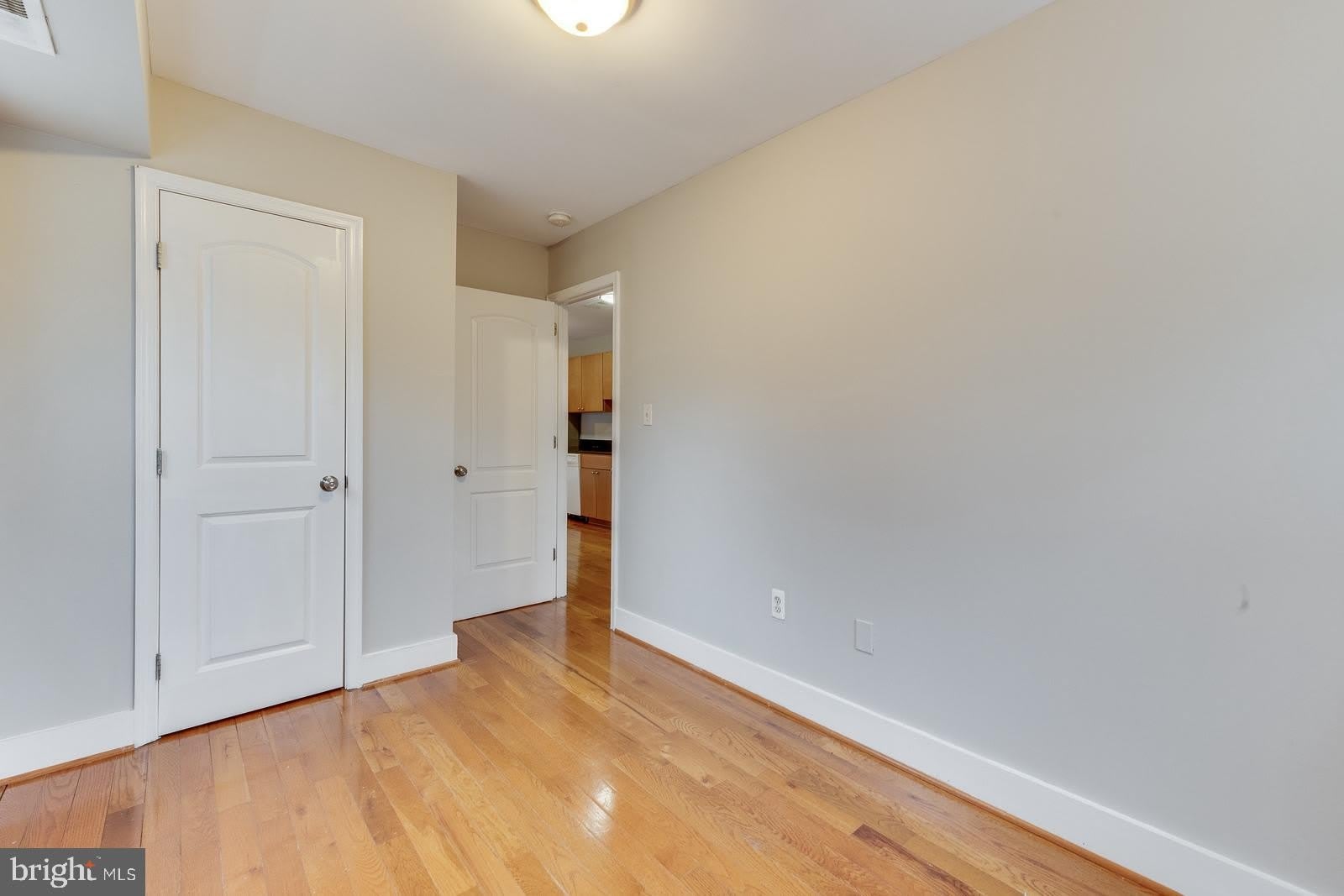 61 FORRESTER Street SW – photo 3