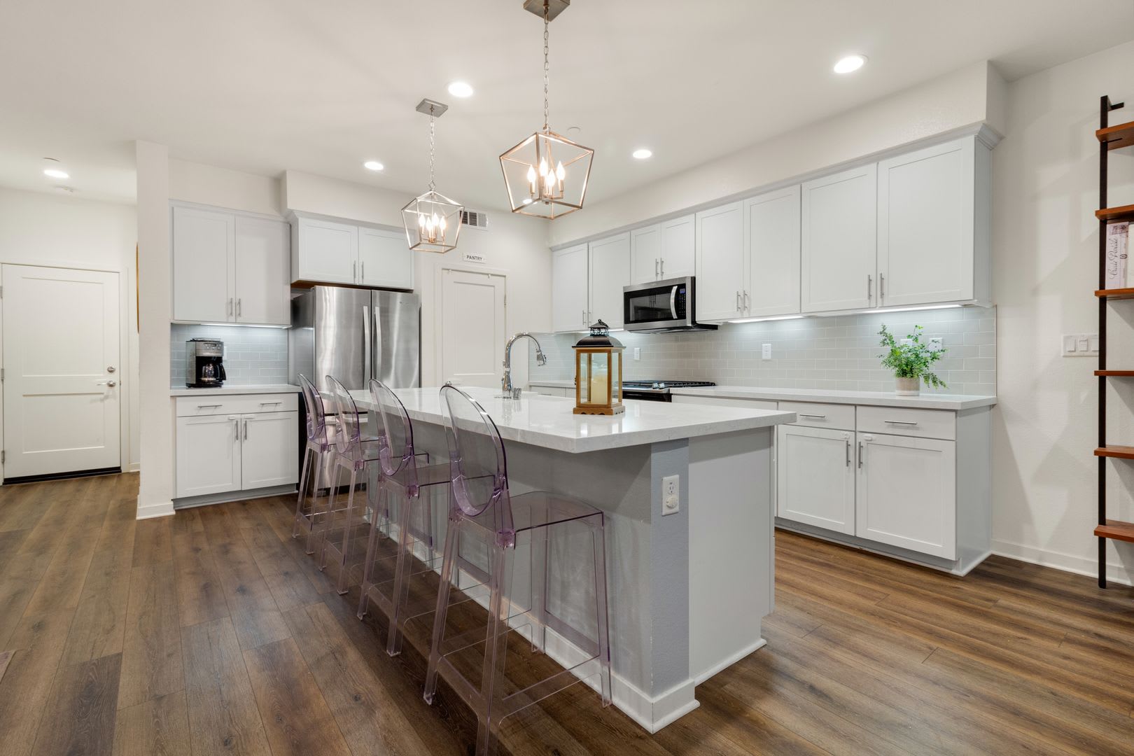 Modern Comfort In The Westerly – photo 3