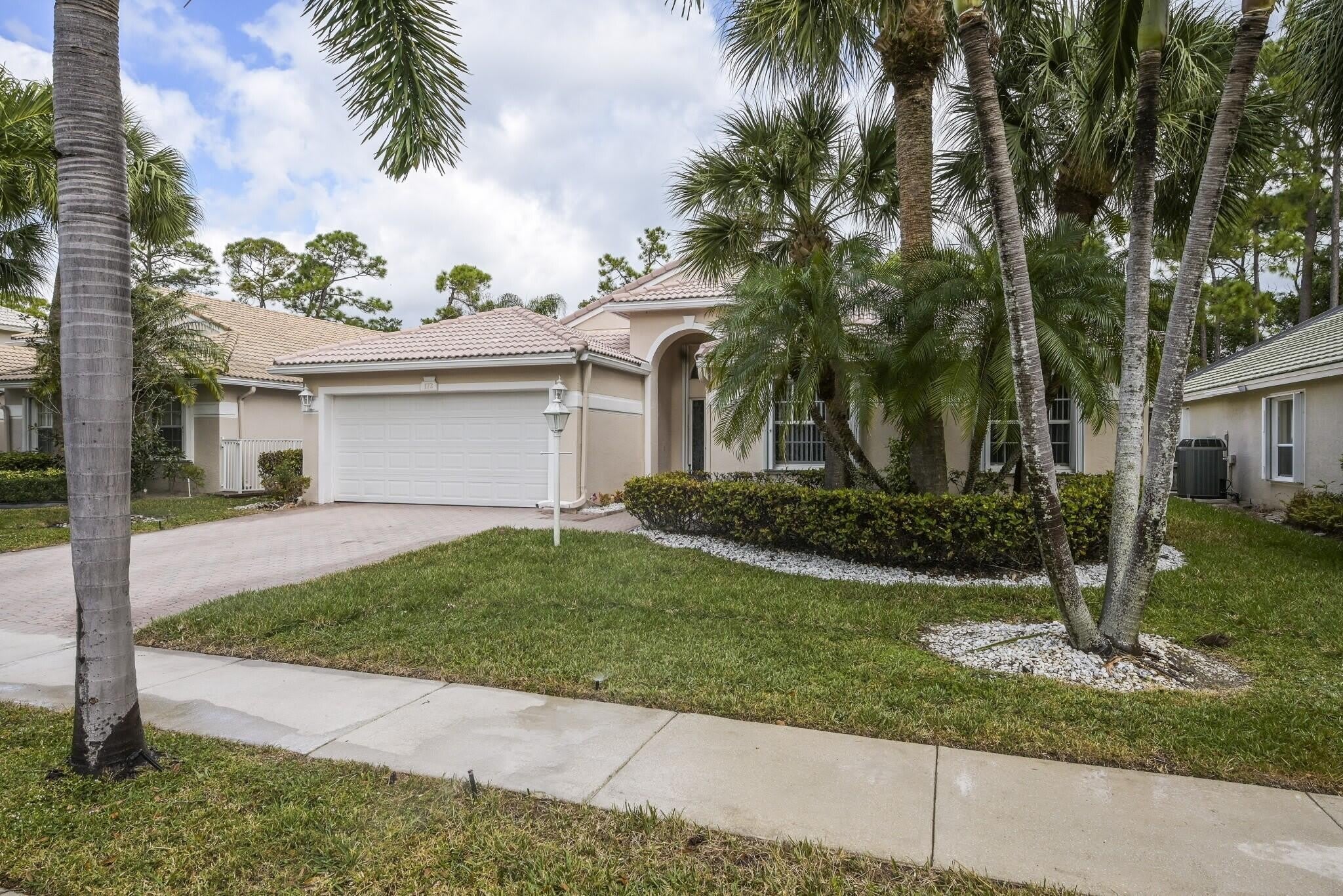 172 Jones Creek Drive – photo 1