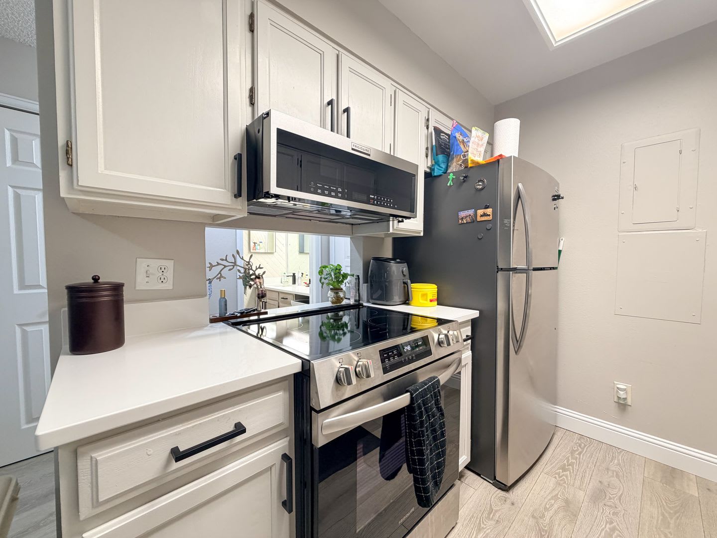 Updated Condo in Aurora – photo 4