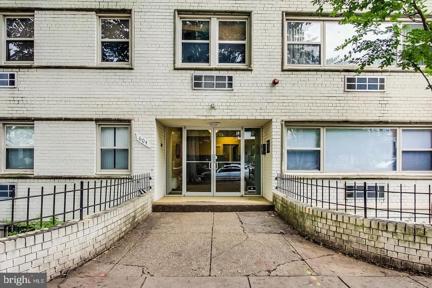 604 LONGFELLOW Street NW – photo 2