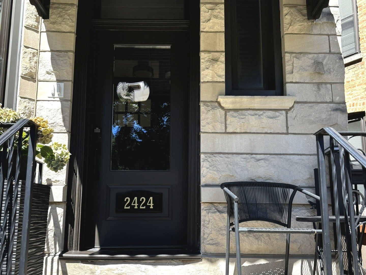 2424 N Mozart Street – photo 2