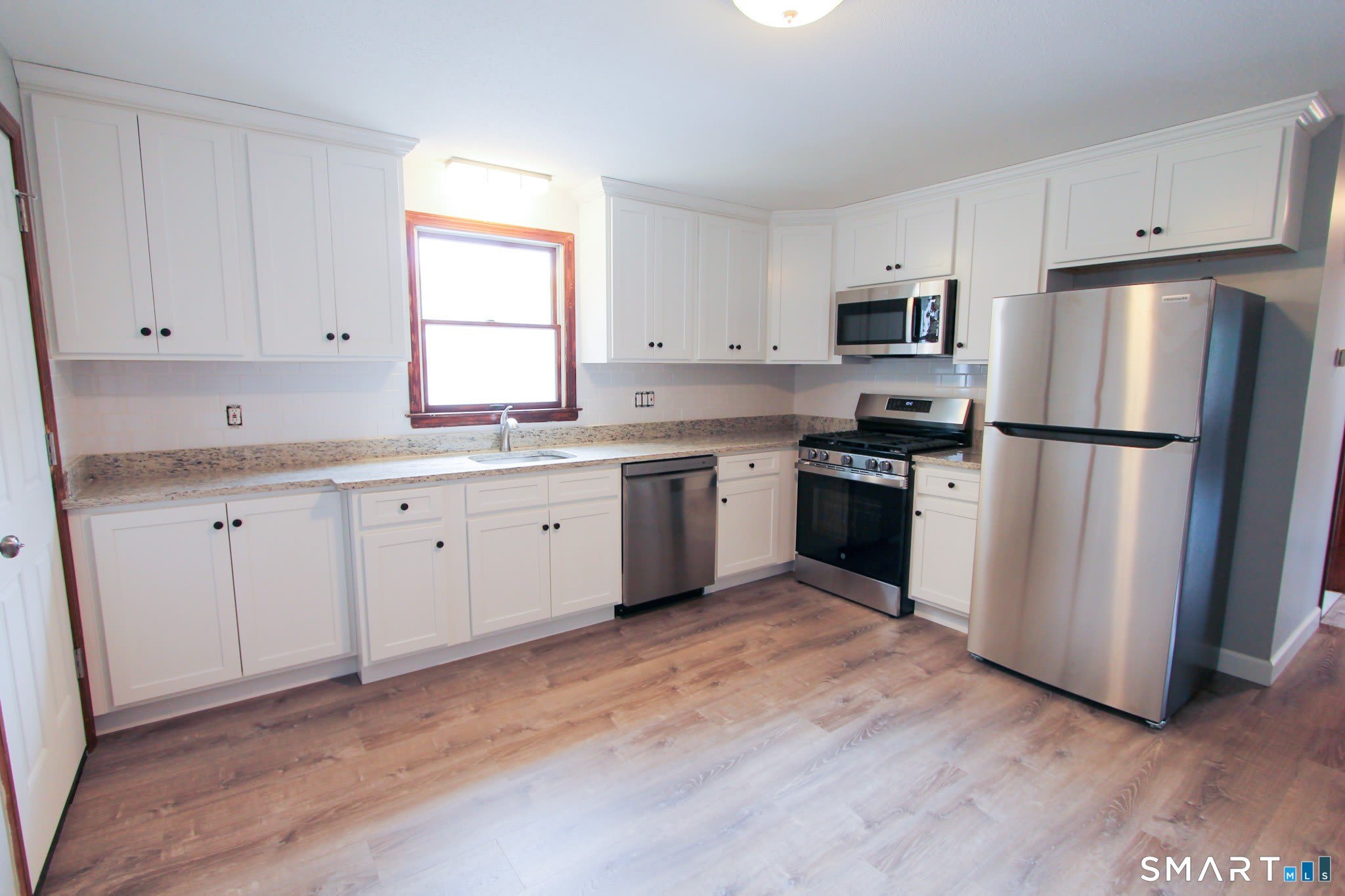 17 Pinehurst Avenue – photo 5